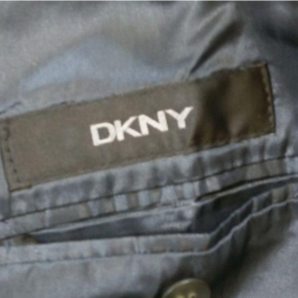 DKNY black 3 front pocket Blazer Size 42 regular - Picture 6 of 8